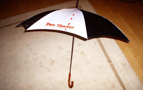 Der Dan Shocker Regenschirm