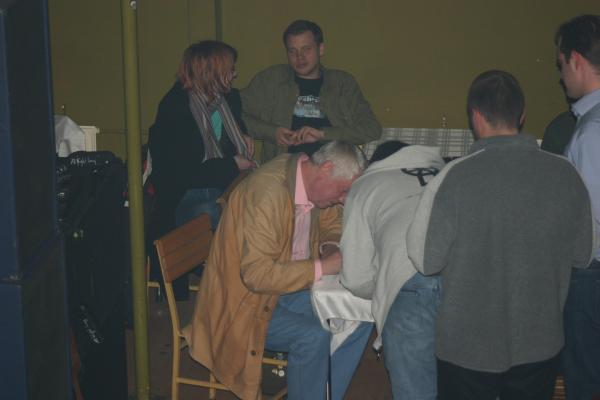 Jason Dark Beim Autogramme schreiben