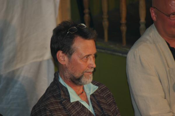 Frank Glaubrecht, die Stimme von Pierre Brosnan