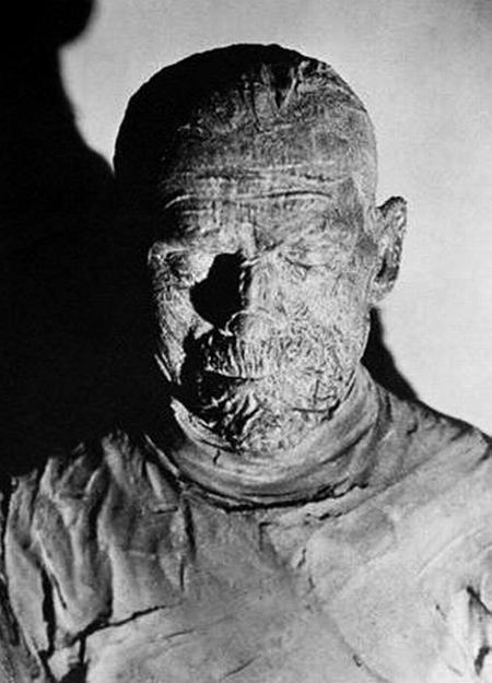 Boris Karloff in "The Mummy" (1932)
